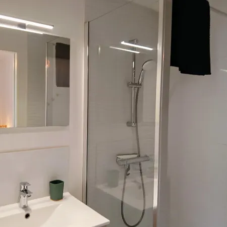 Les Studios De La Gare Linge Cafe The Inclus Wifi Vannes Buitenkant foto